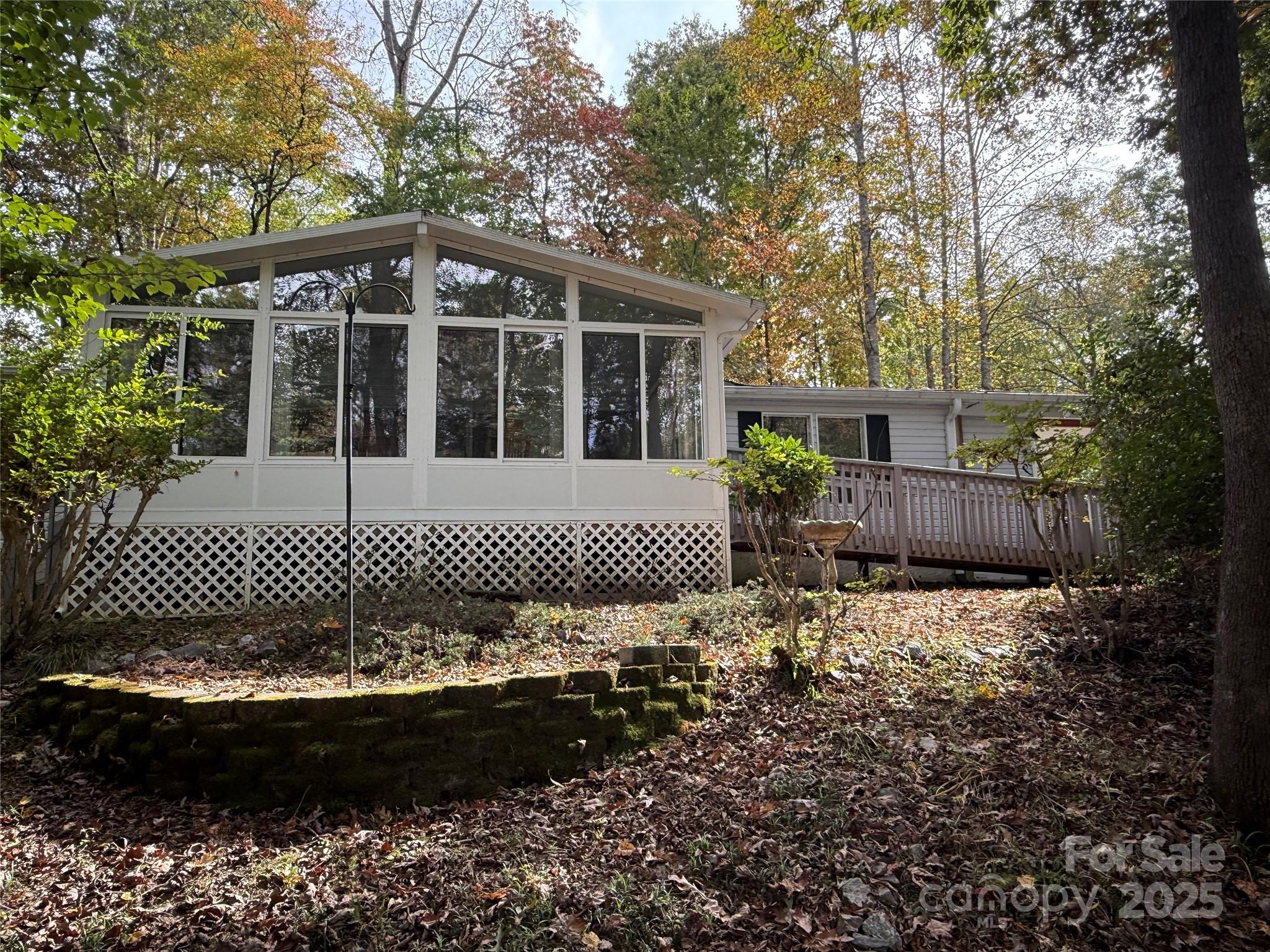 10 Greenwood Acres Drive