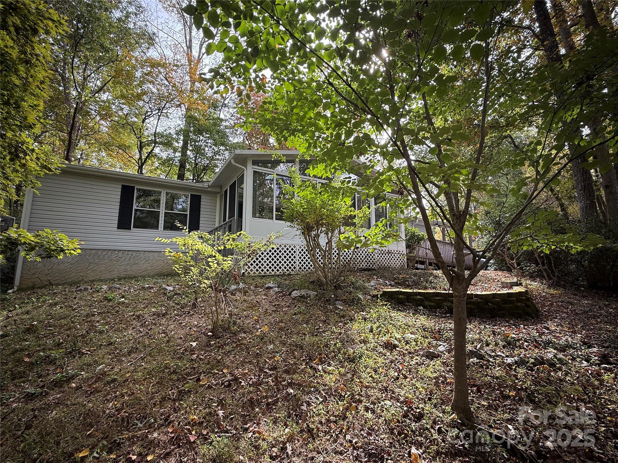 10 Greenwood Acres Drive