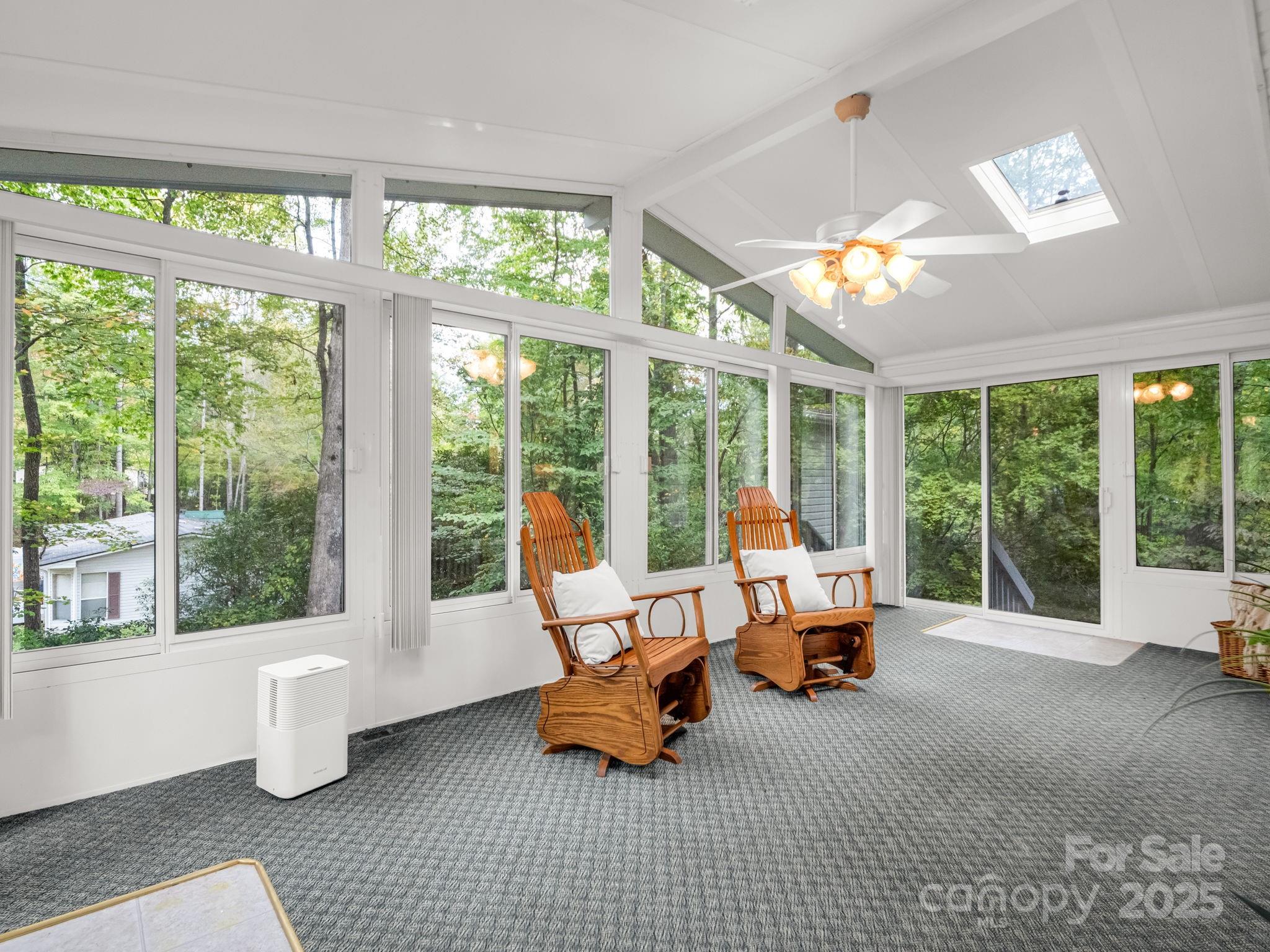 10 Greenwood Acres Drive