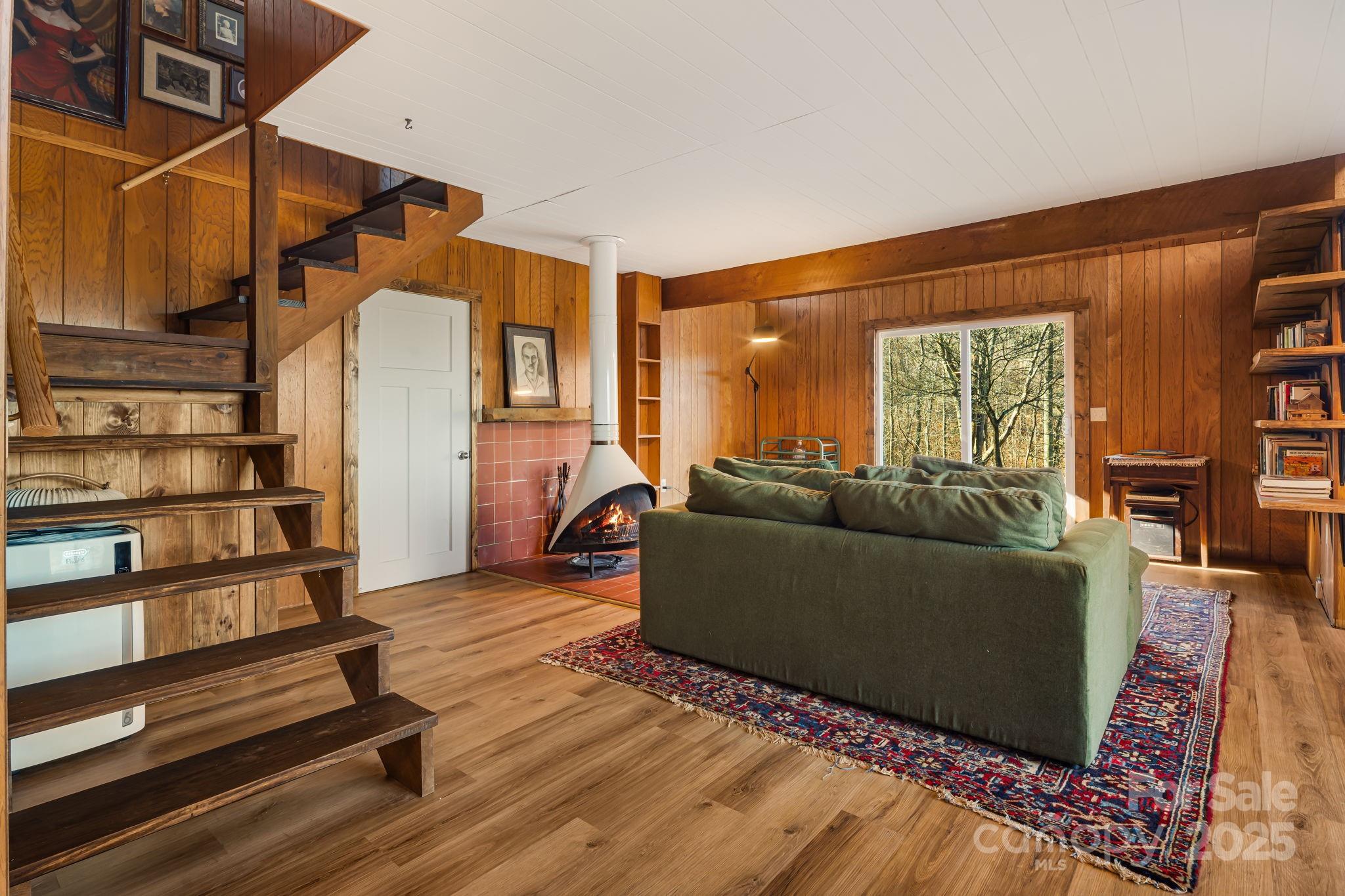 1877 Secluded Valley Road