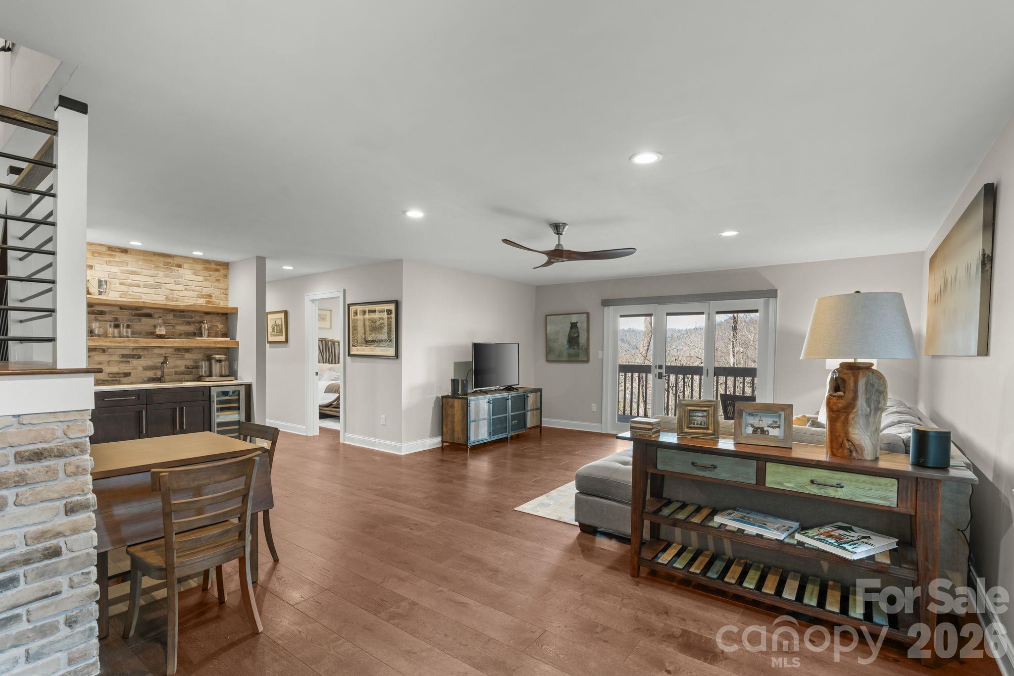 3302 Timber Trail