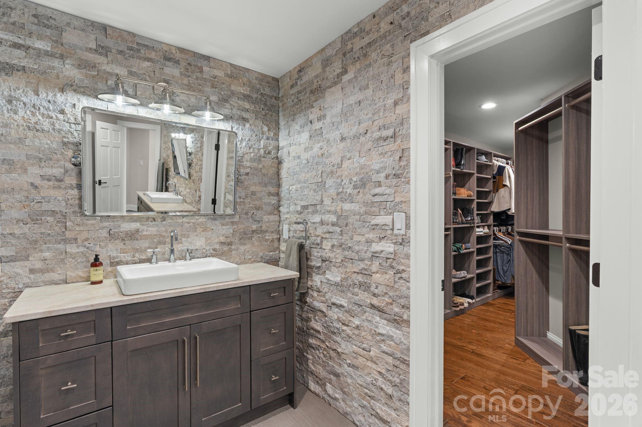 3302 Timber Trail