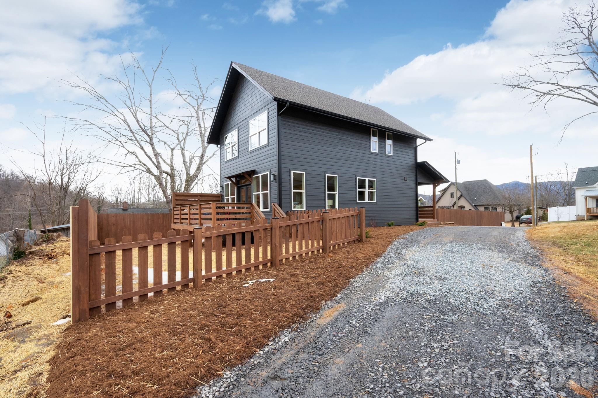 207 Ferrell Lane