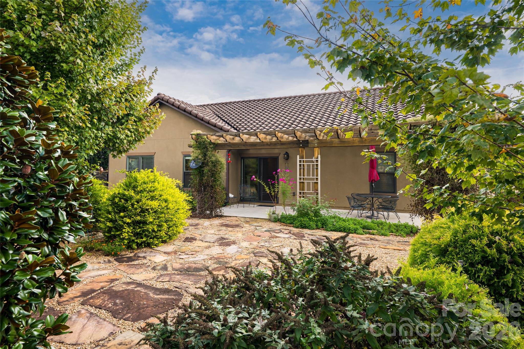 5 Pacifico Drive