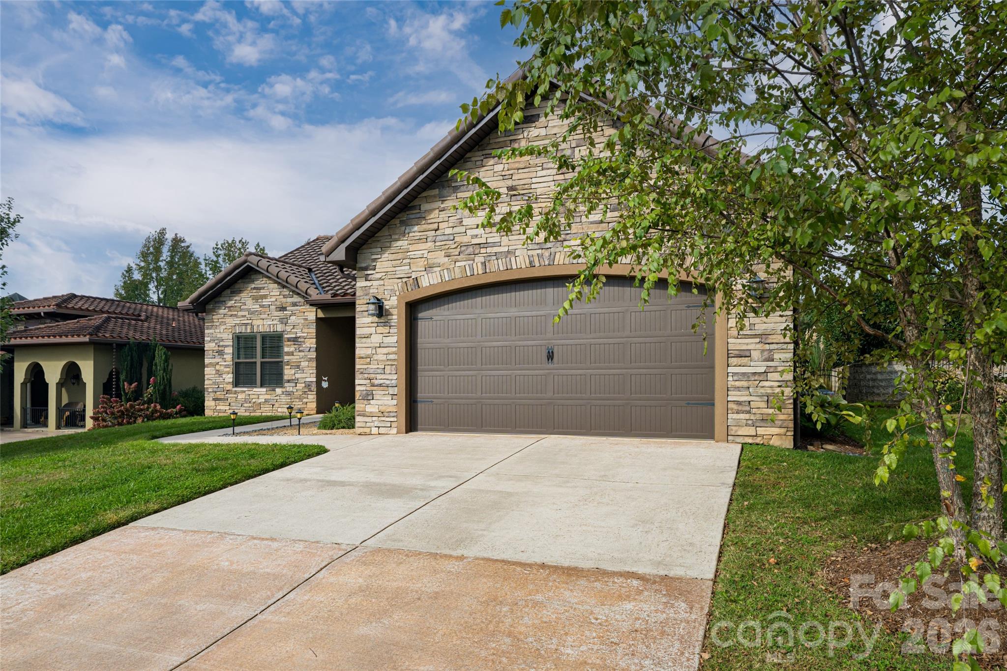 5 Pacifico Drive