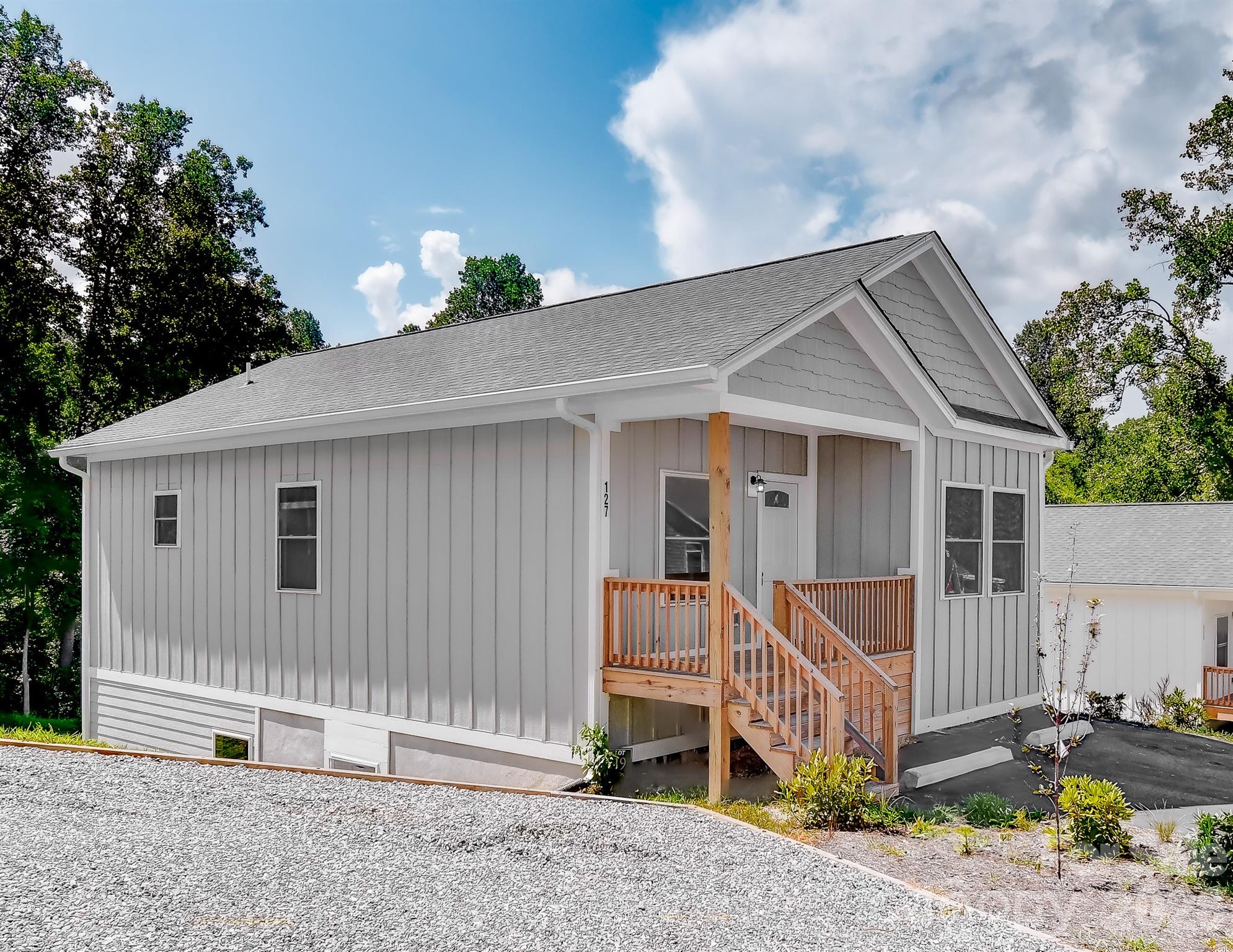 127 Northbend Drive