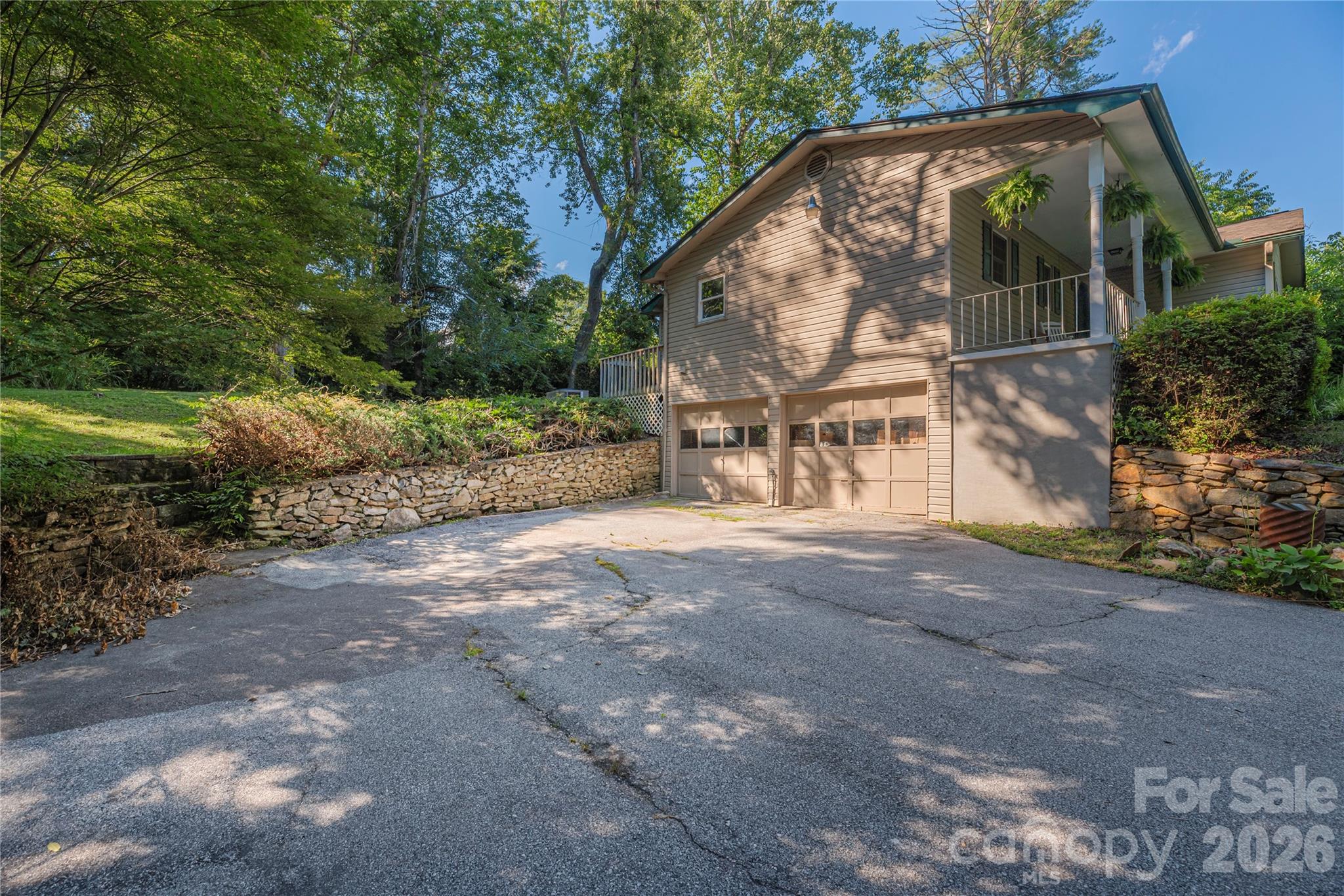 142 Whisperwood Drive Unit: 19