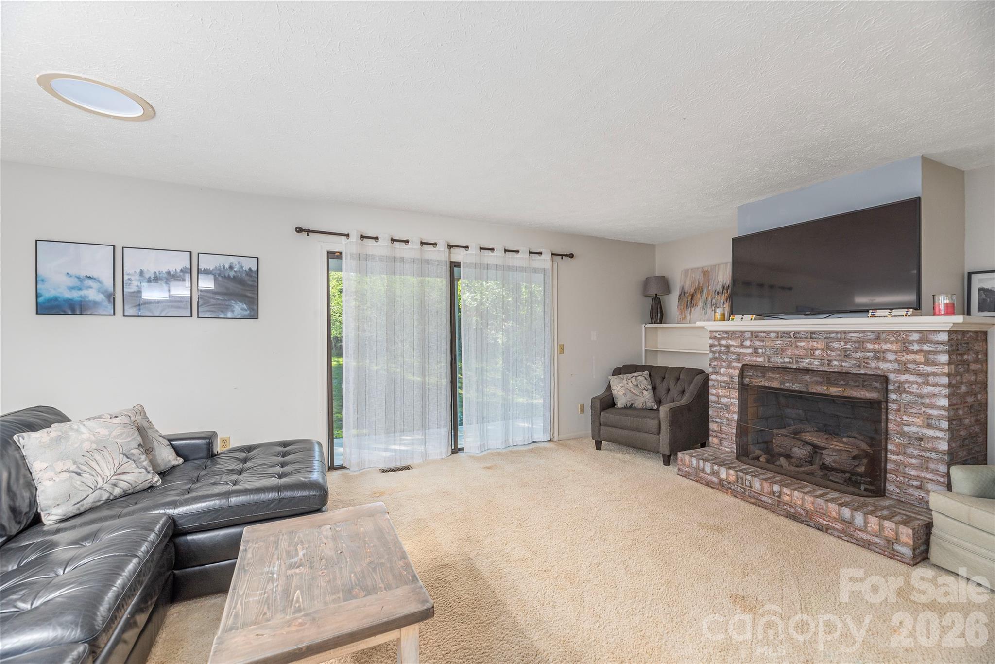 142 Whisperwood Drive Unit: 19