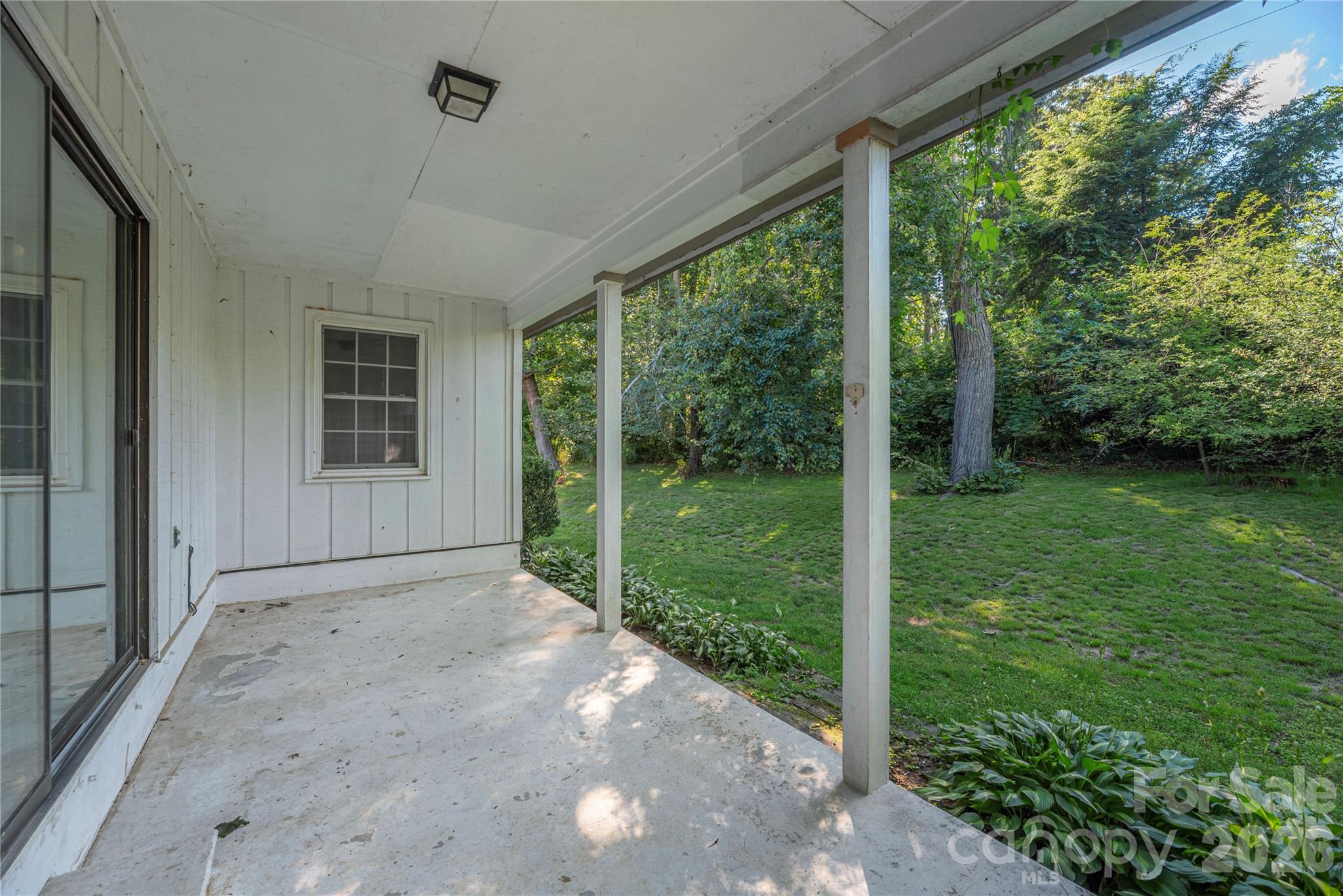 142 Whisperwood Drive Unit: 19