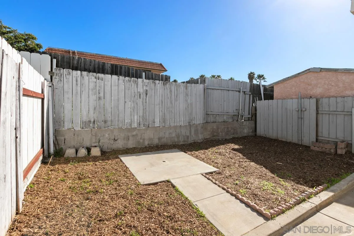 1413 Tobias Dr