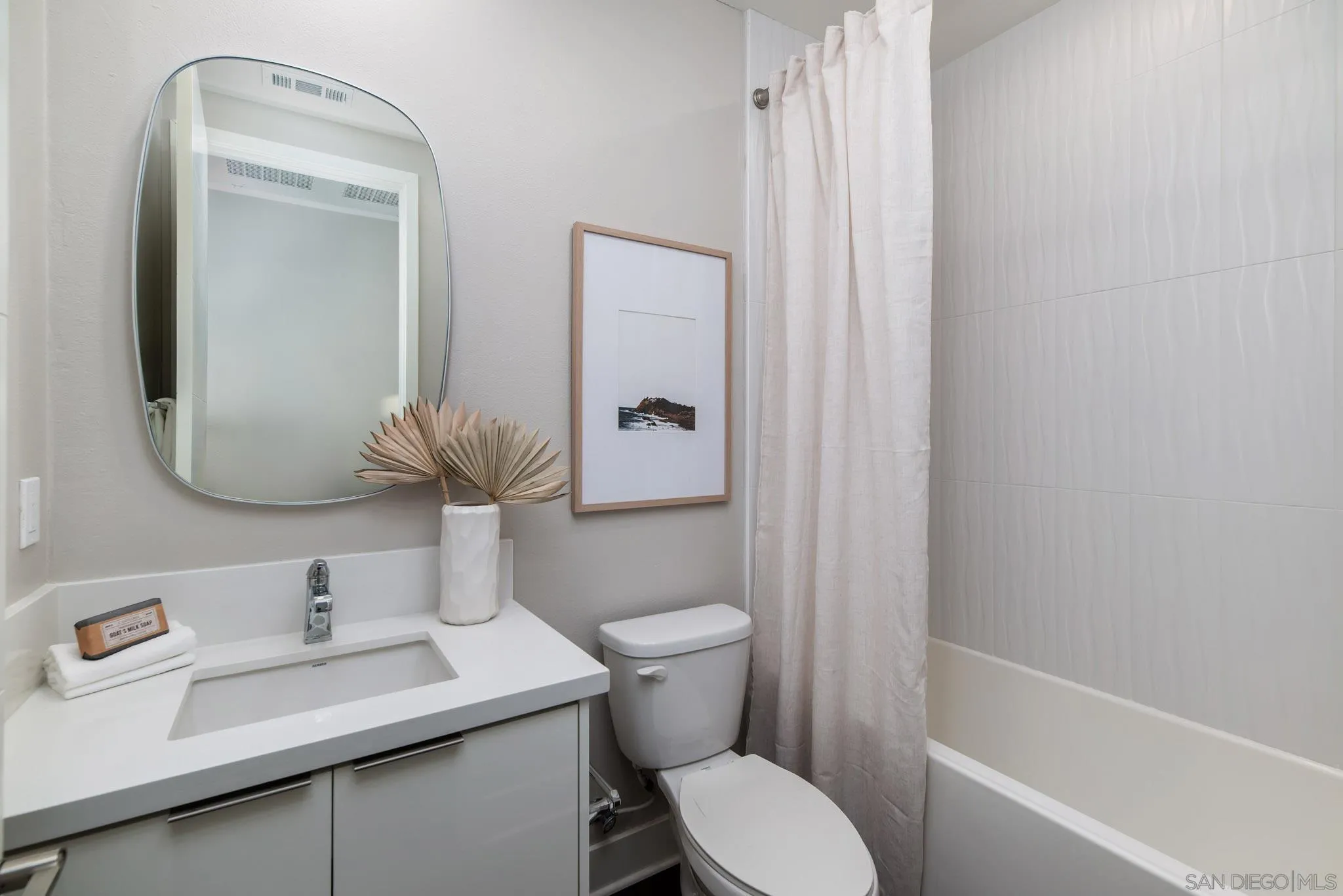 13722 Canyon Loop Trl