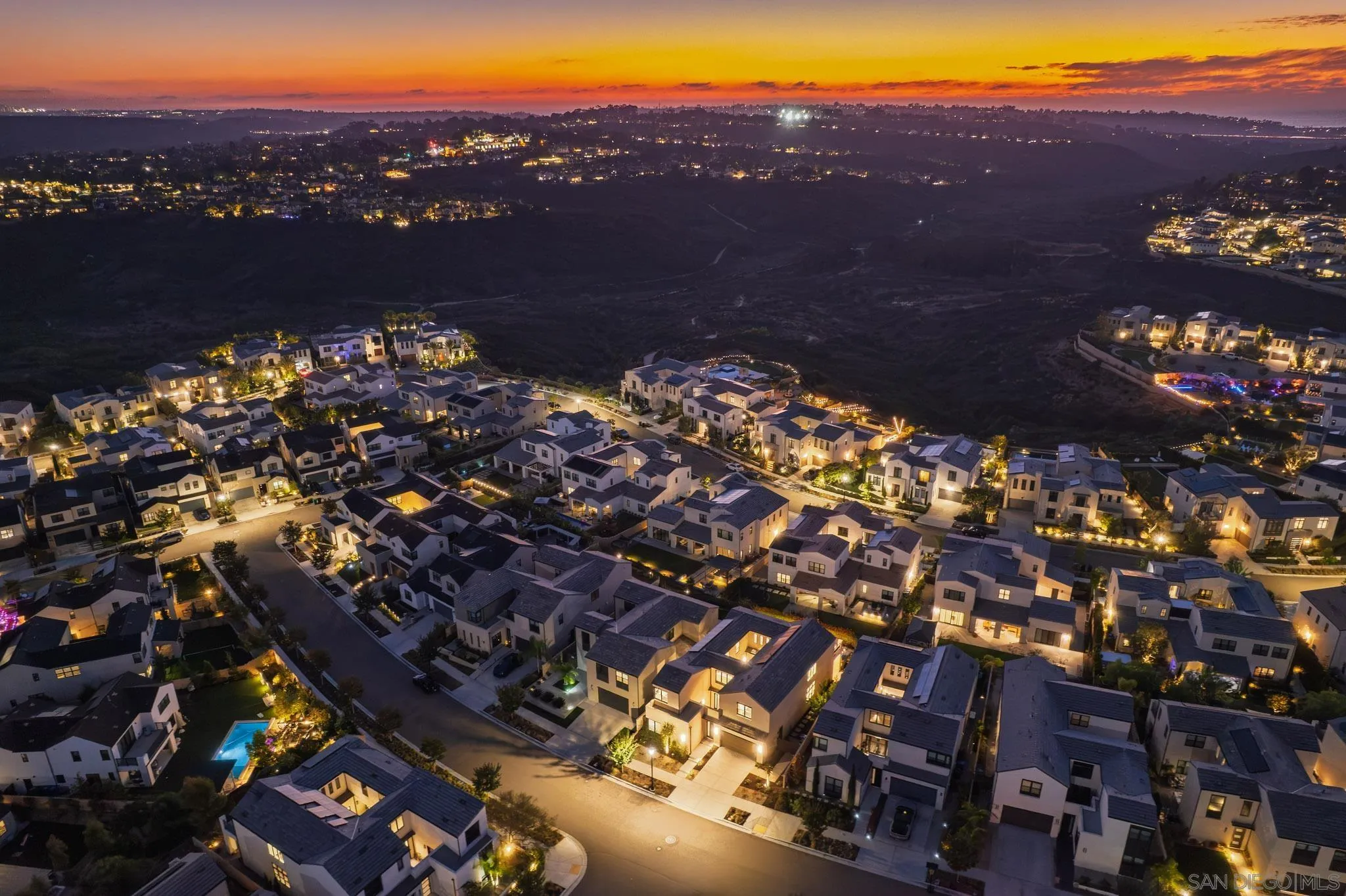 13722 Canyon Loop Trl