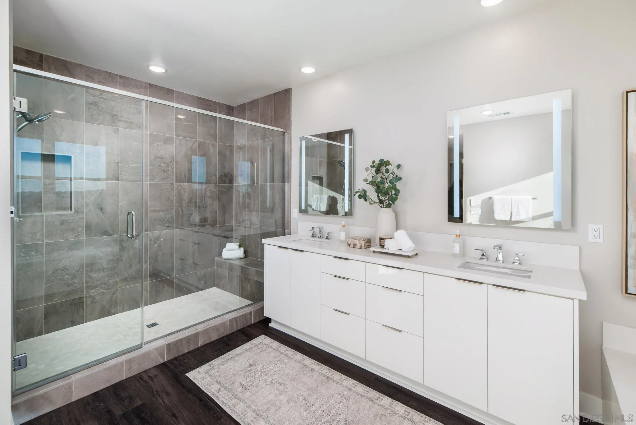 13722 Canyon Loop Trl