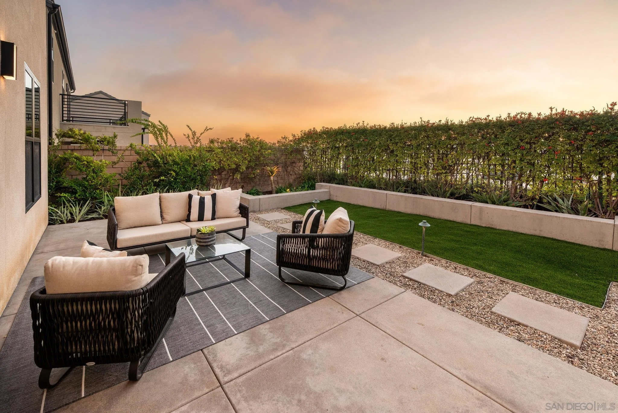 13722 Canyon Loop Trl