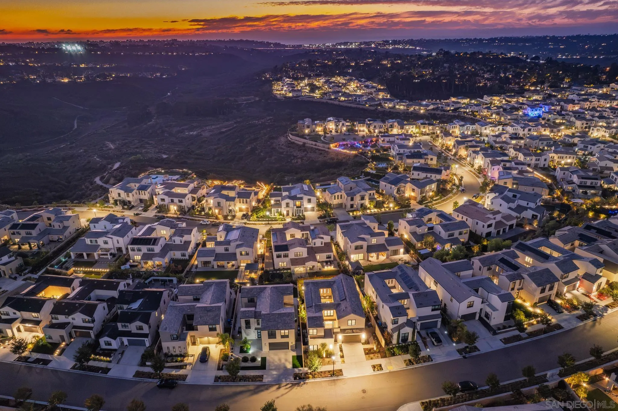 13722 Canyon Loop Trl