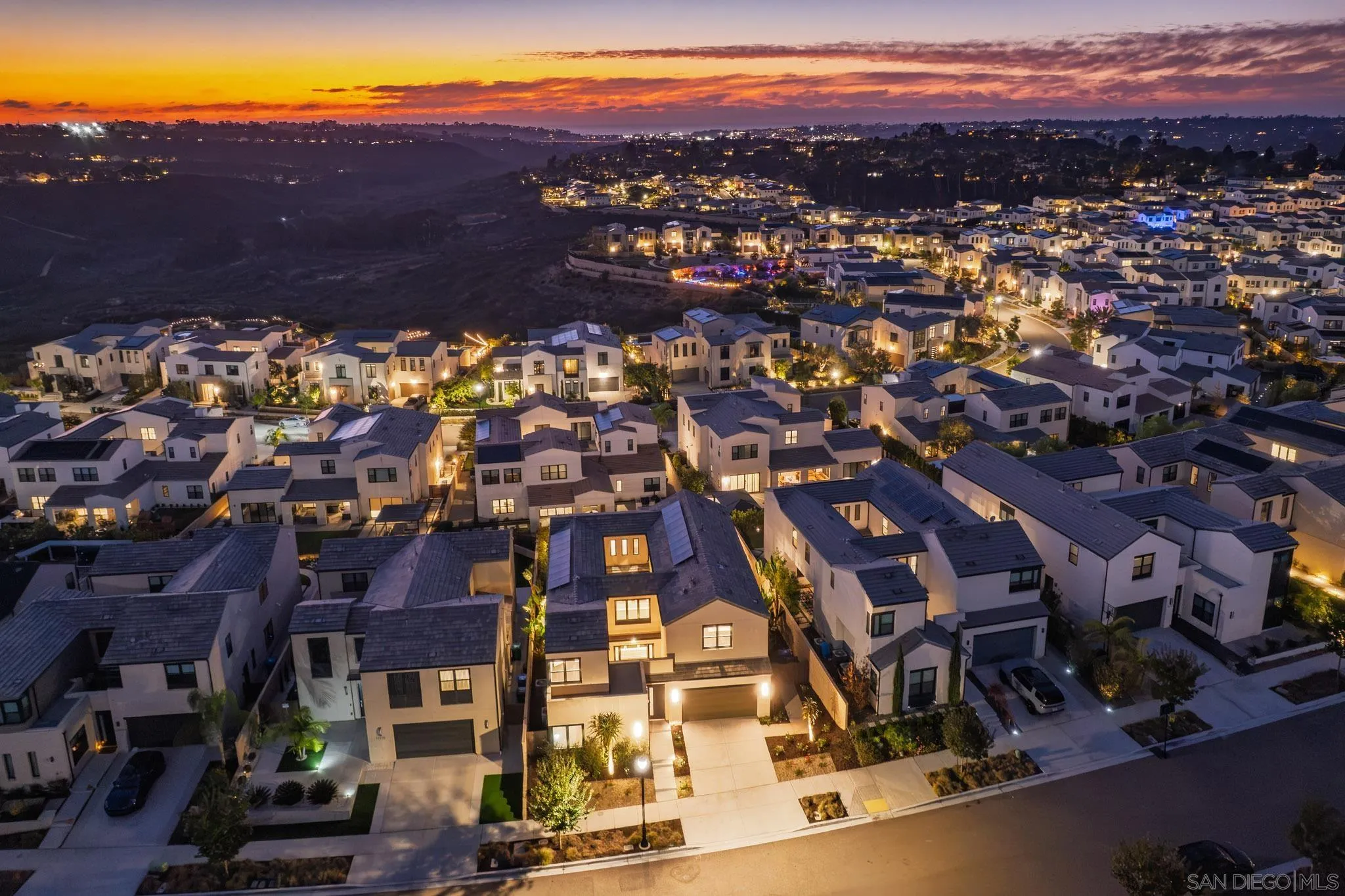 13722 Canyon Loop Trl