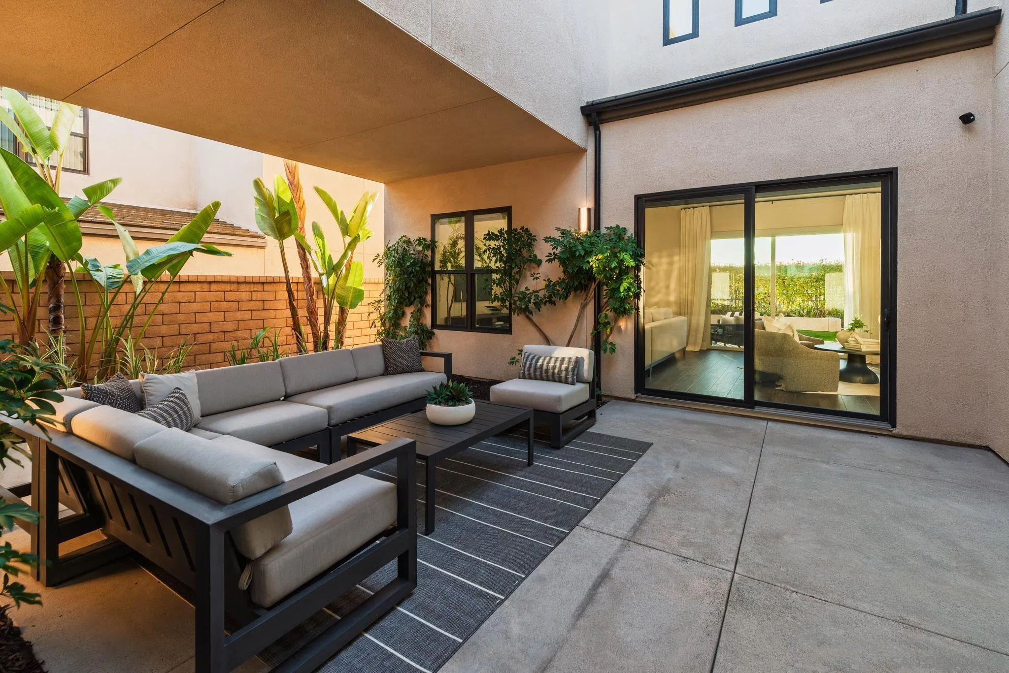 13722 Canyon Loop Trl