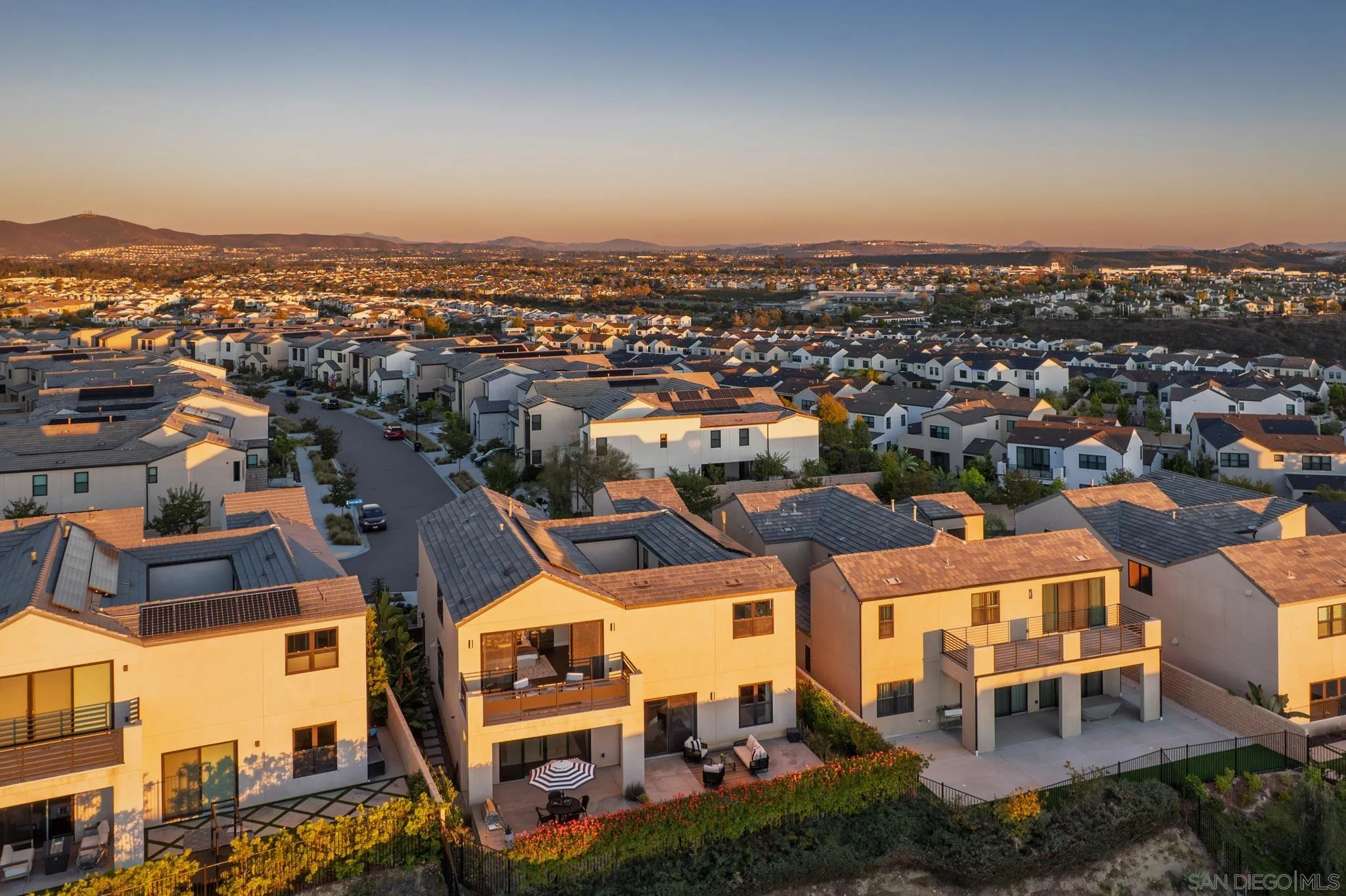 13722 Canyon Loop Trl