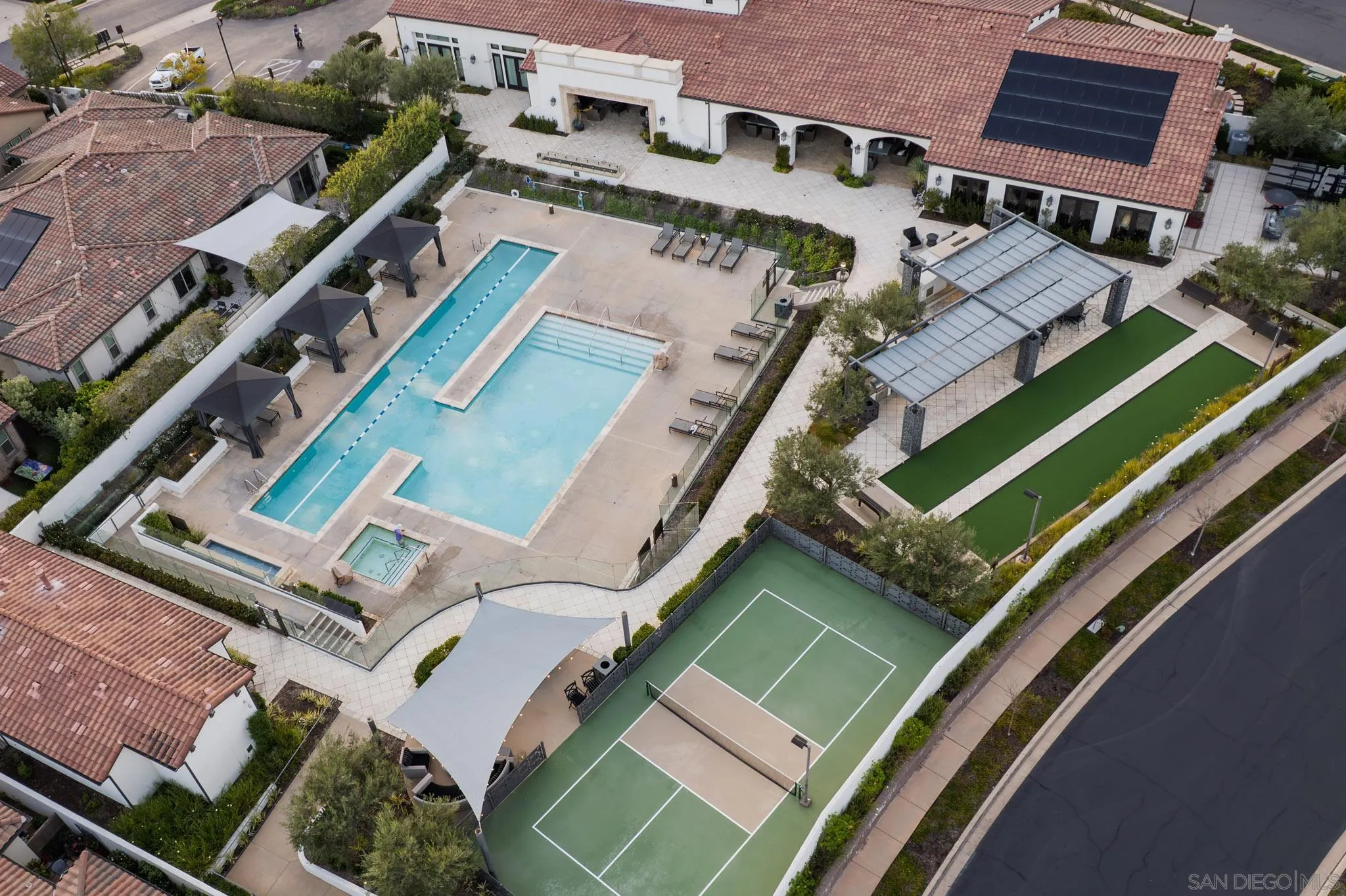 7911 Lusardi Creek Ln