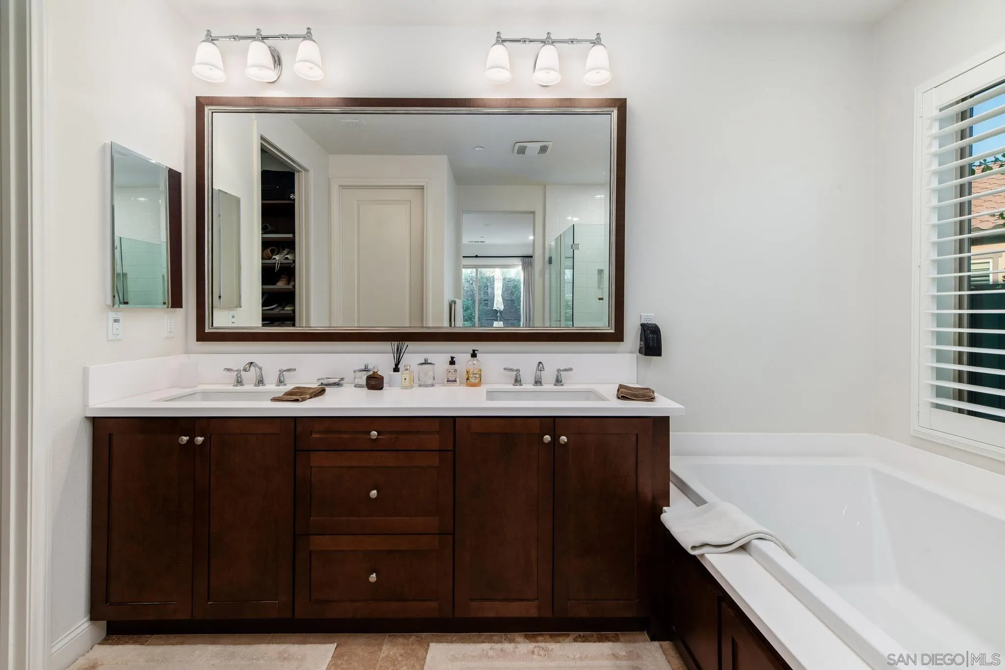 7911 Lusardi Creek Ln