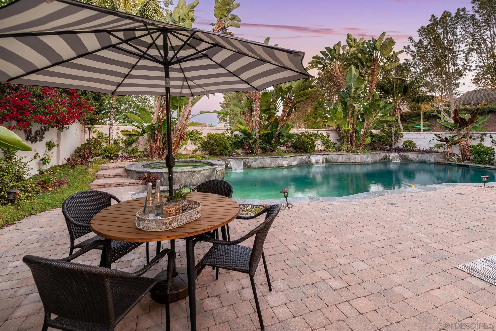 3744 Newcrest Pt