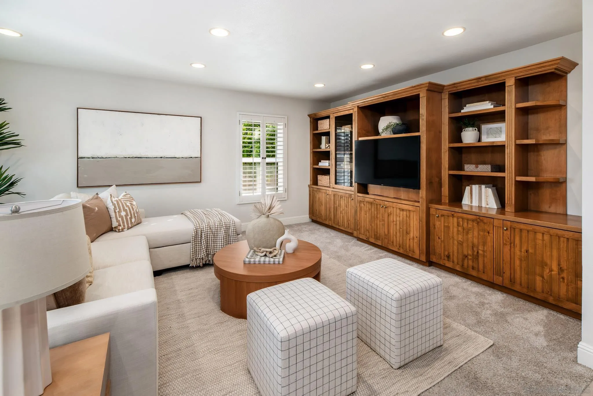 3744 Newcrest Pt