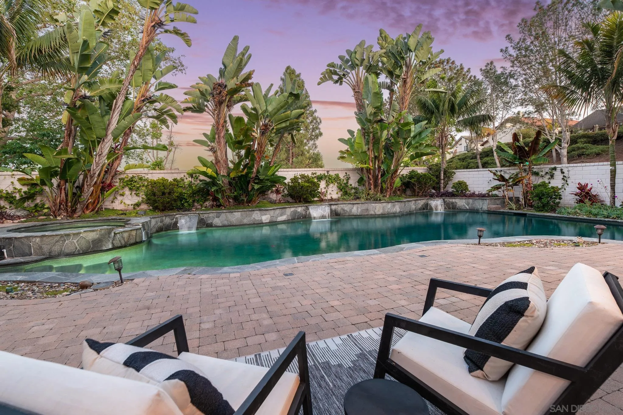 3744 Newcrest Pt