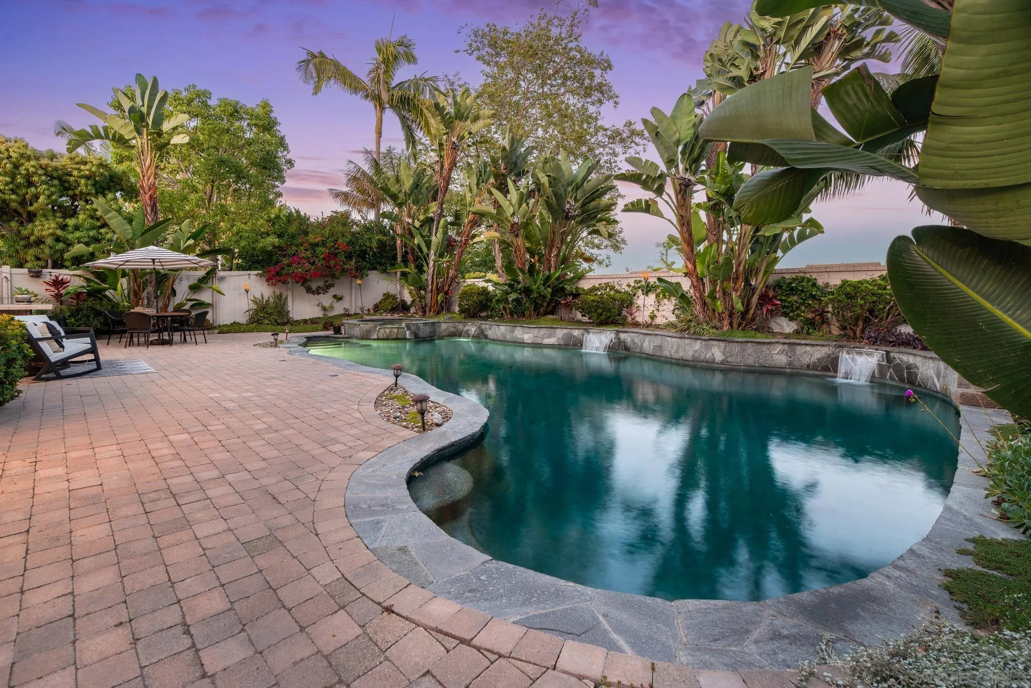 3744 Newcrest Pt