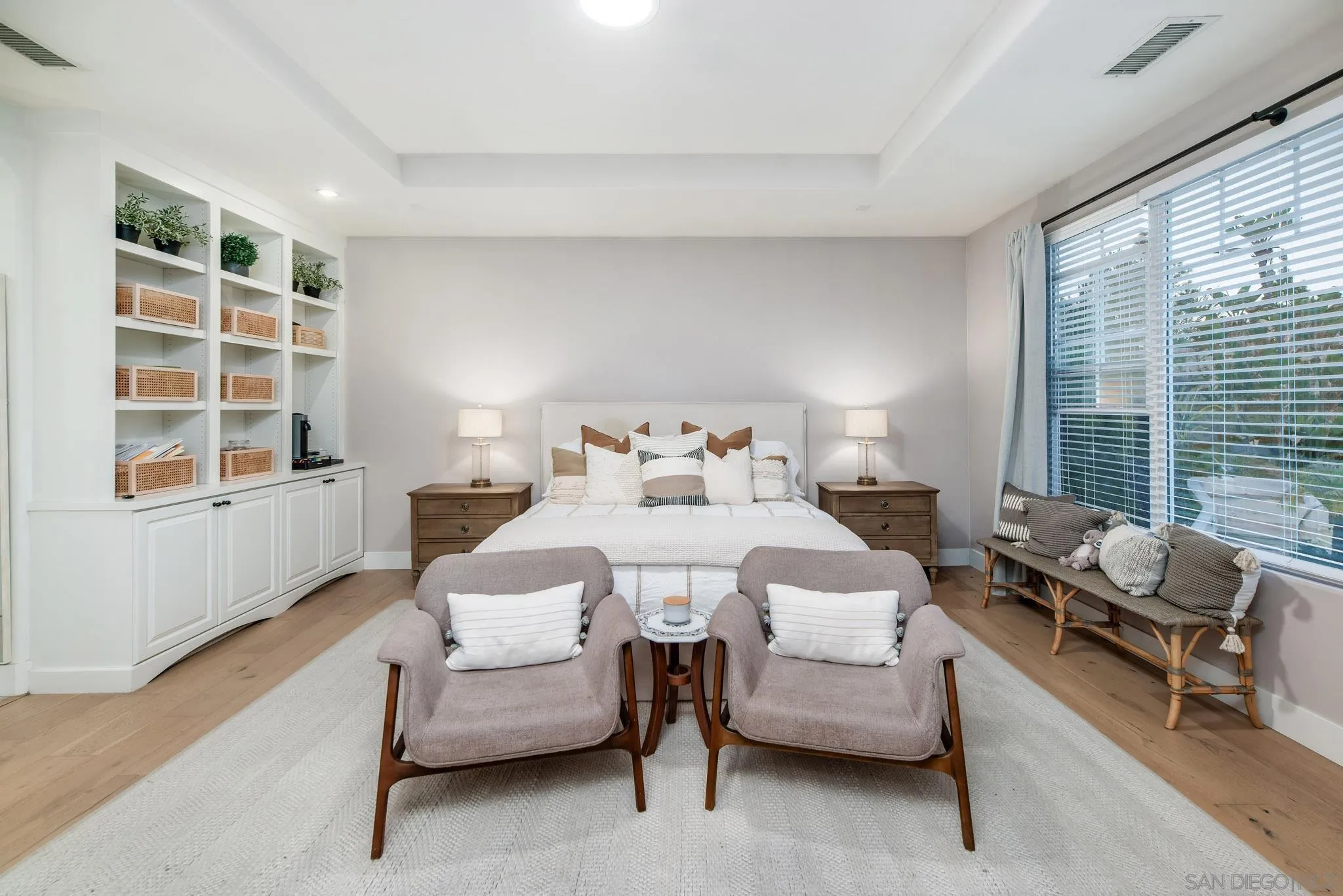 5012 Seagrove Cove