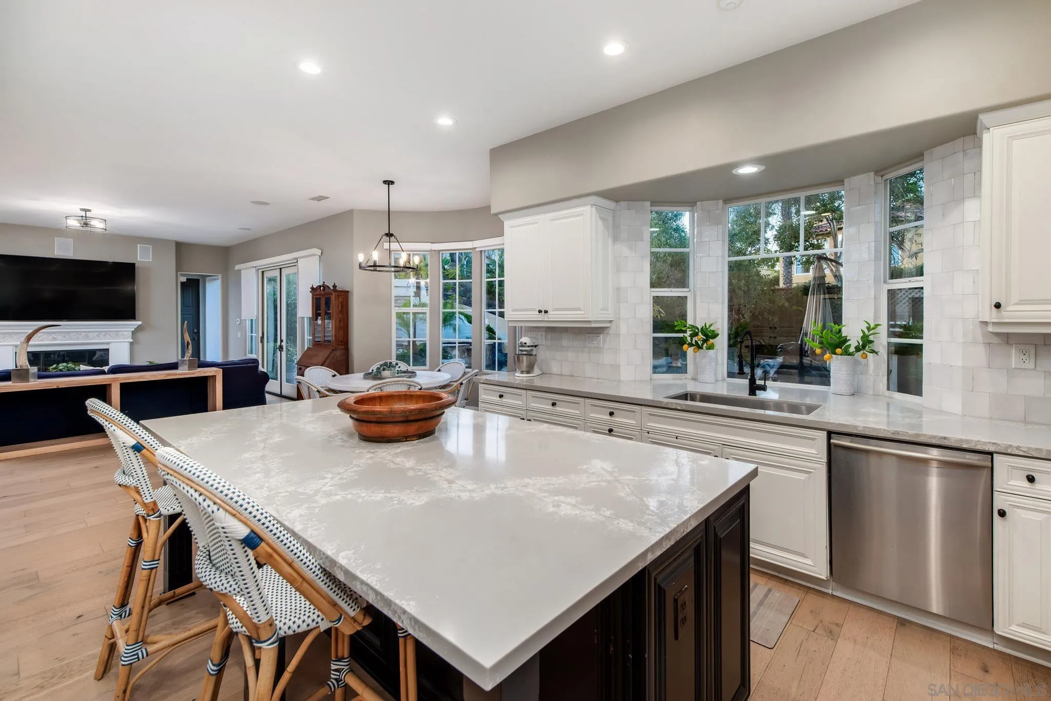 5012 Seagrove Cove