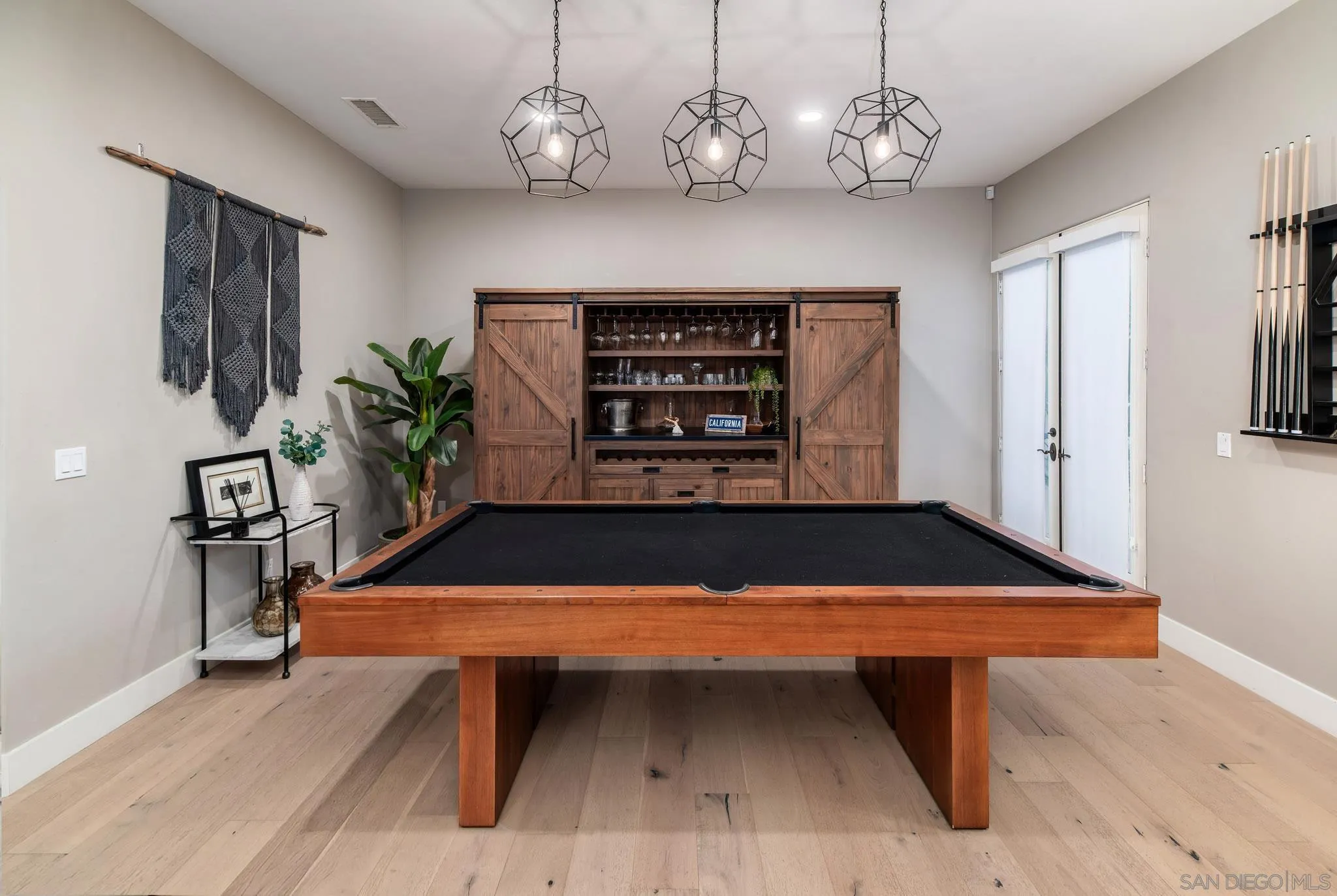 5012 Seagrove Cove