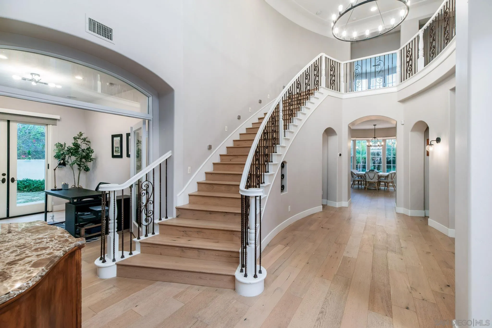 5012 Seagrove Cove