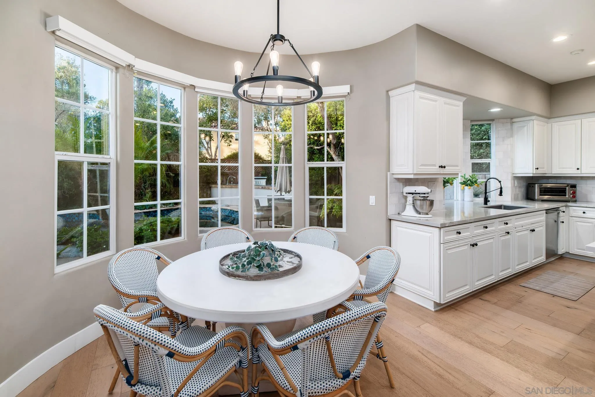 5012 Seagrove Cove