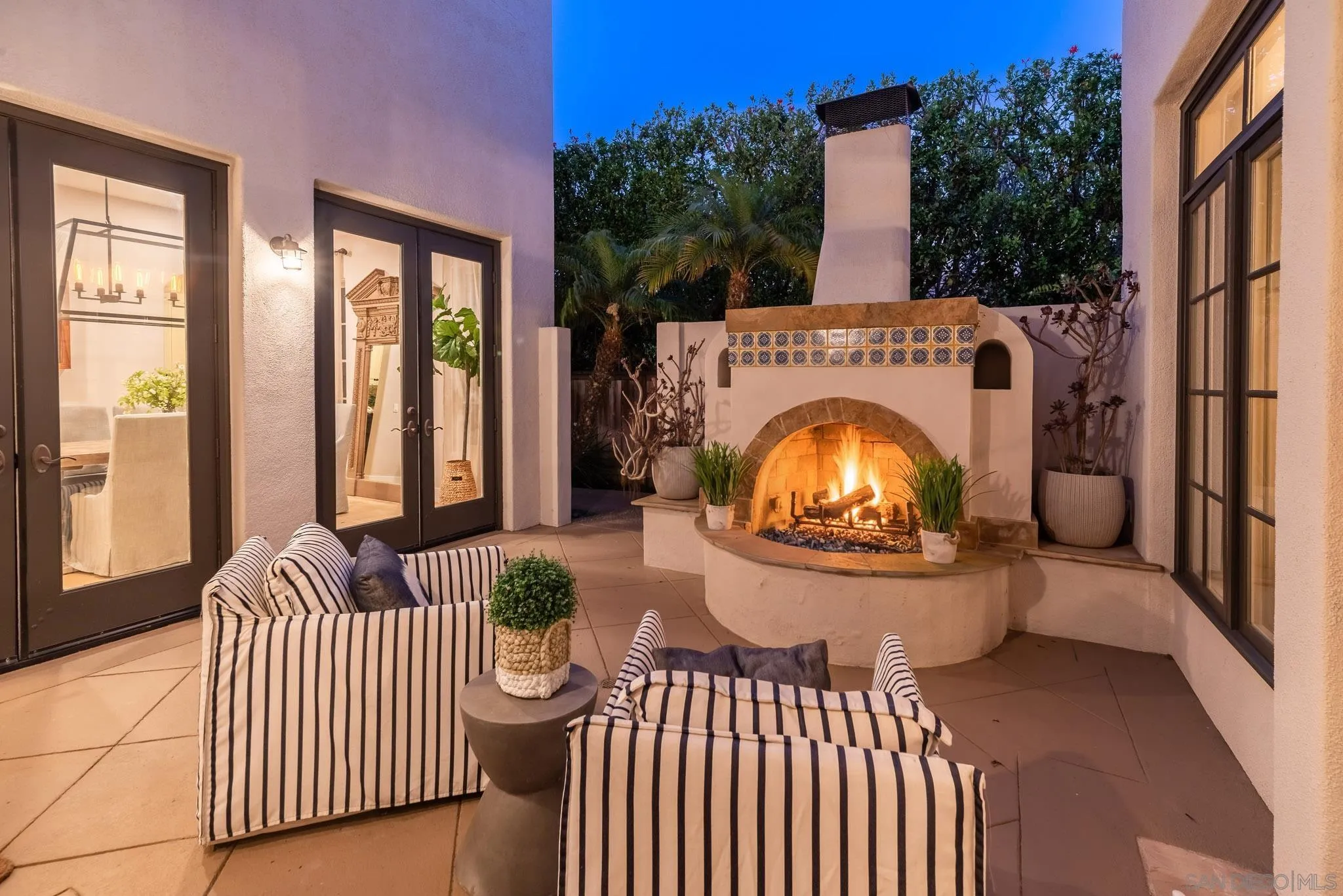 5012 Seagrove Cove