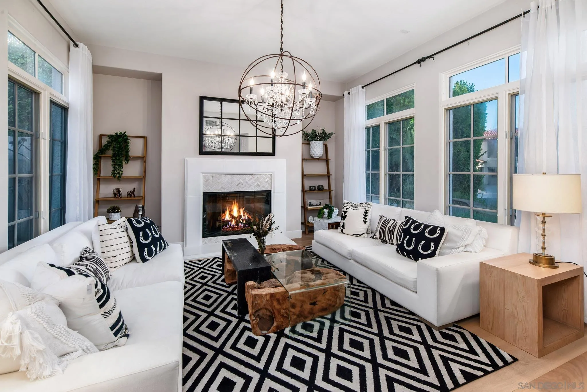 5012 Seagrove Cove