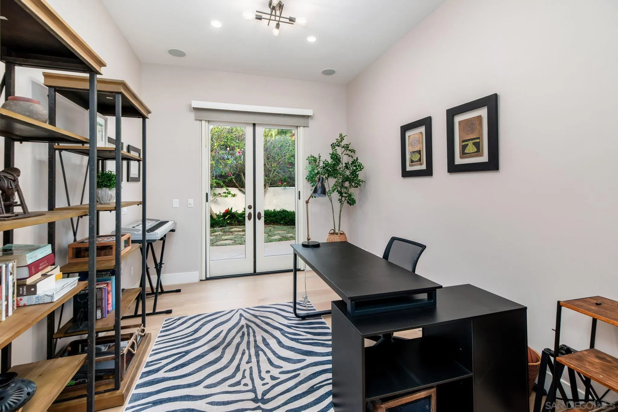 5012 Seagrove Cove