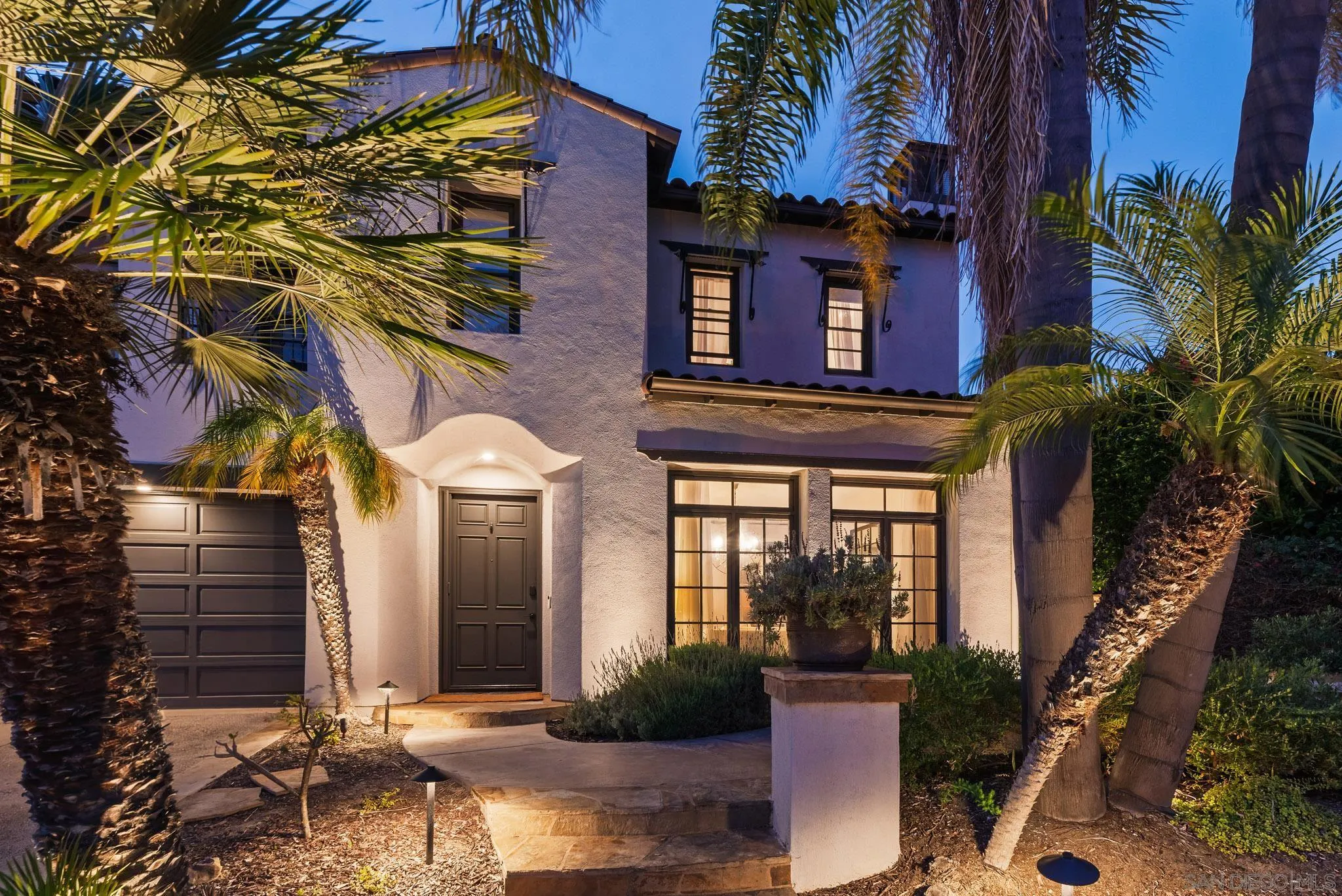 5012 Seagrove Cove