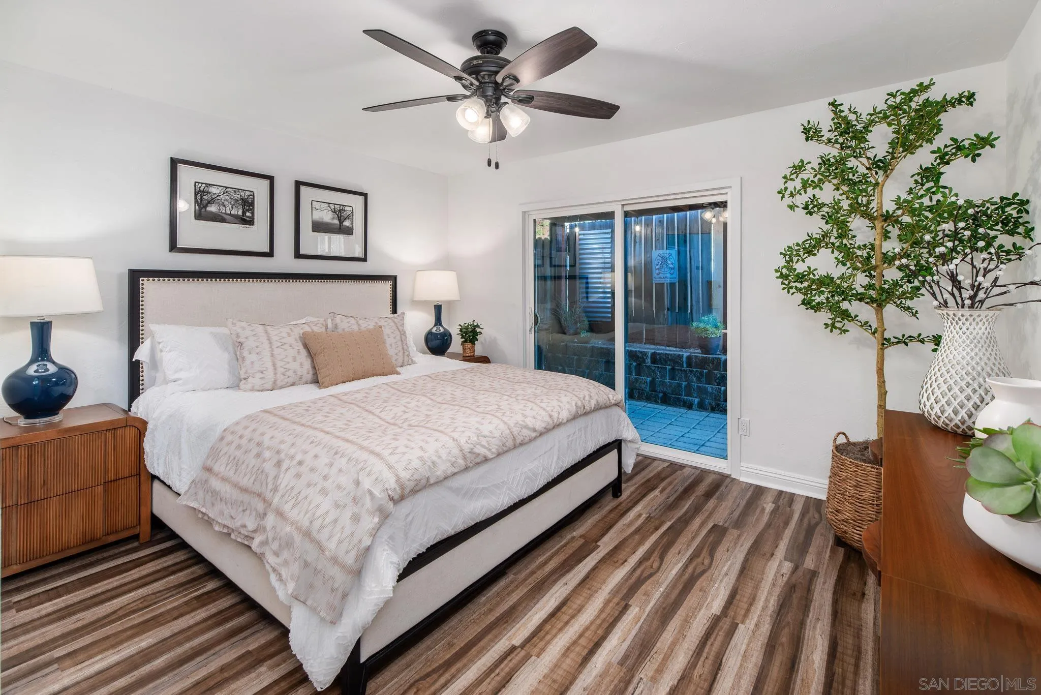 9742 Emerald Hill