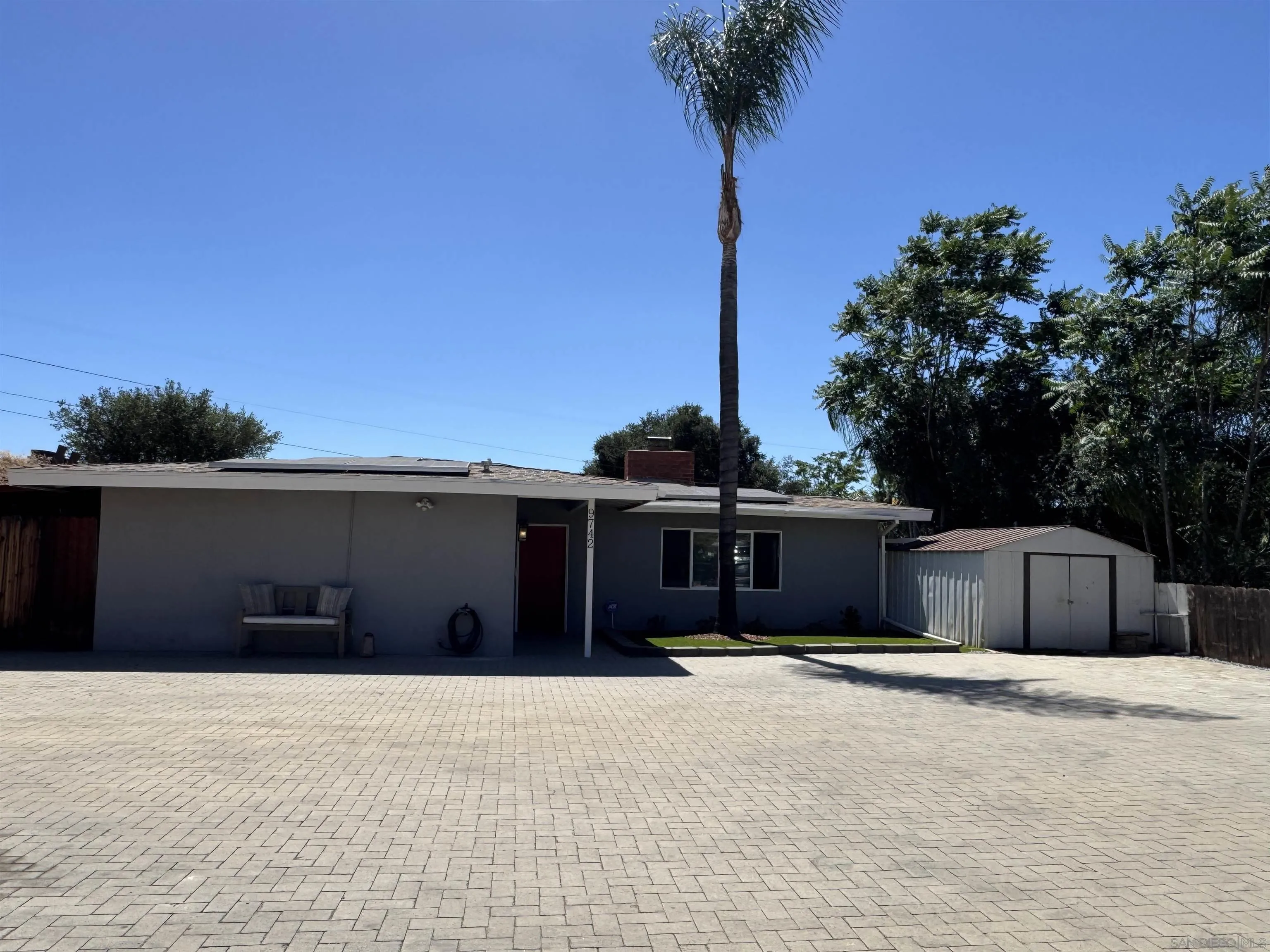 9742 Emerald Hill