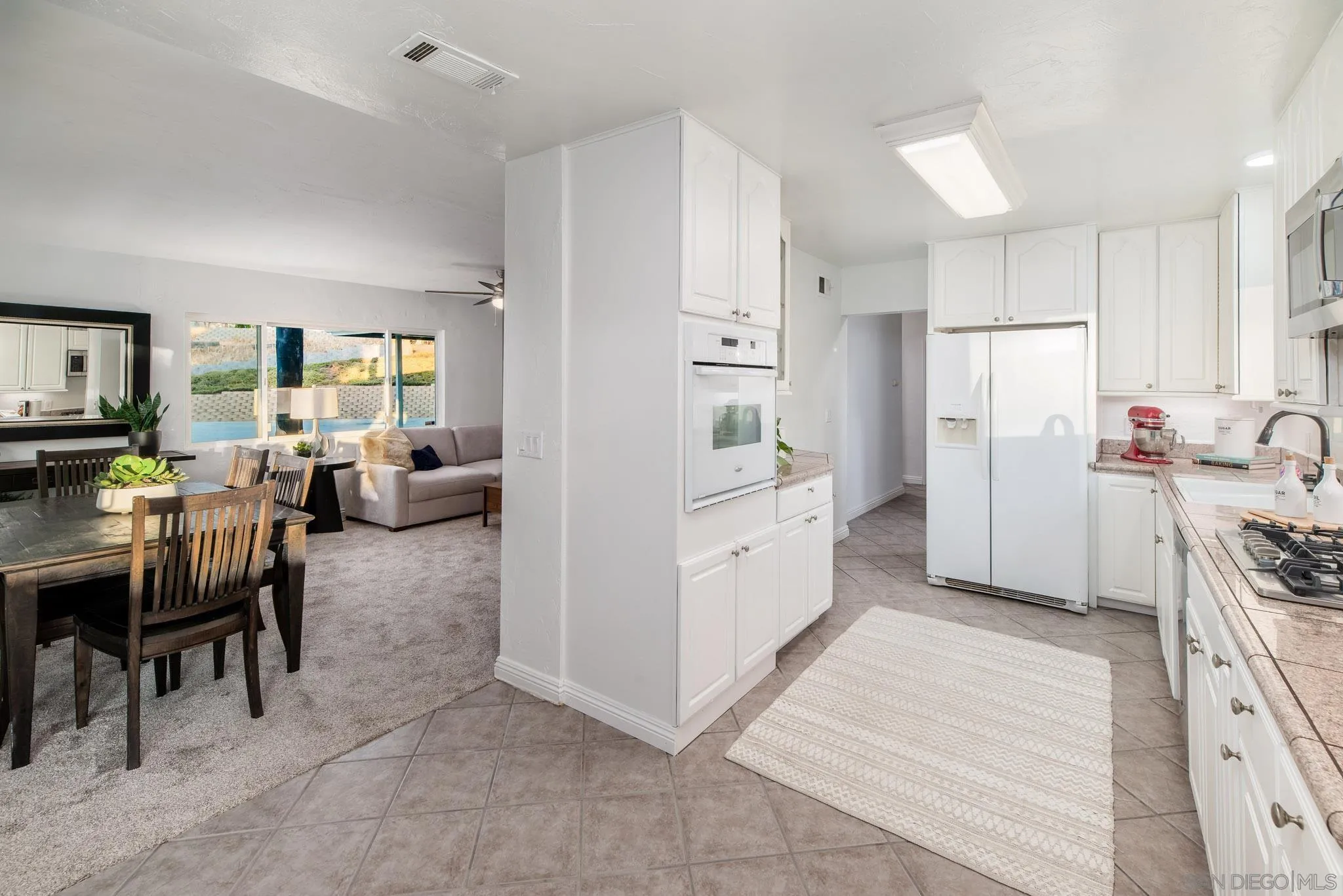 9742 Emerald Hill
