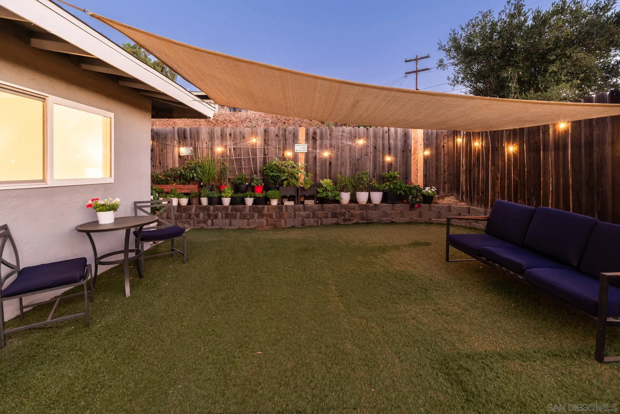 9742 Emerald Hill