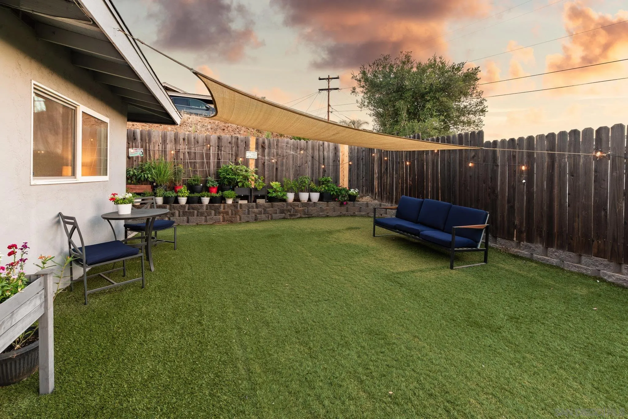 9742 Emerald Hill