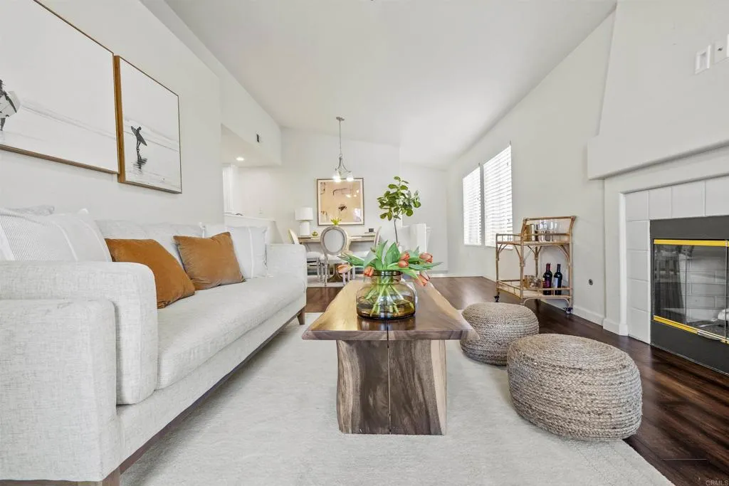 405 Sanibelle Circle Unit 27