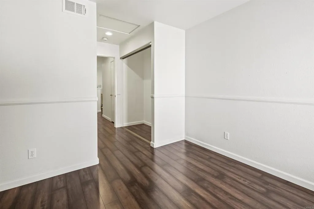 405 Sanibelle Circle Unit 27