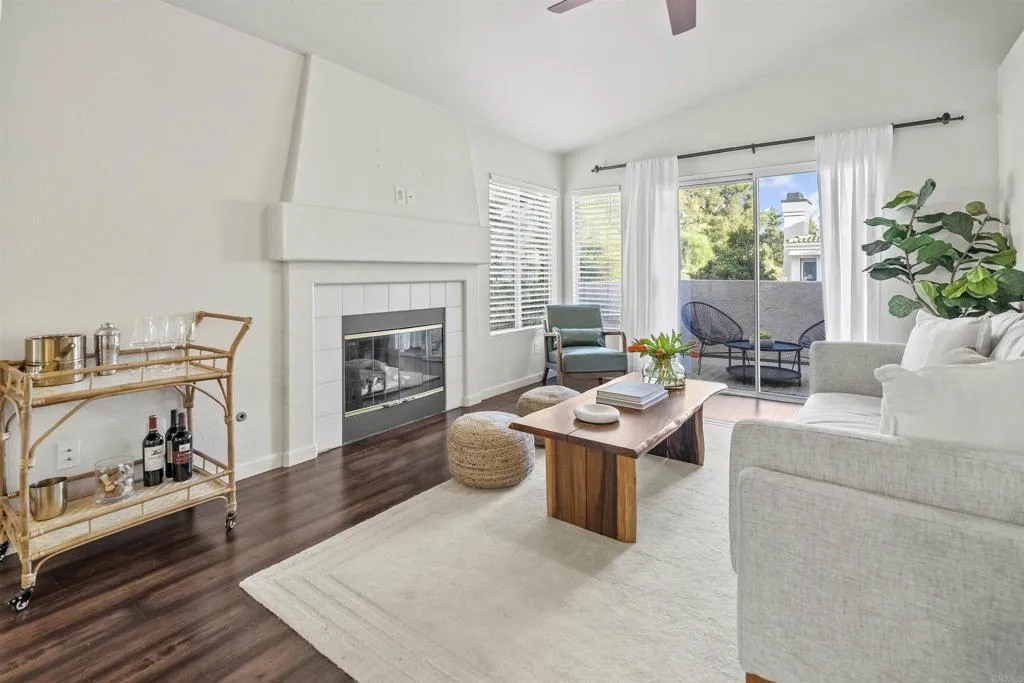 405 Sanibelle Circle Unit 27