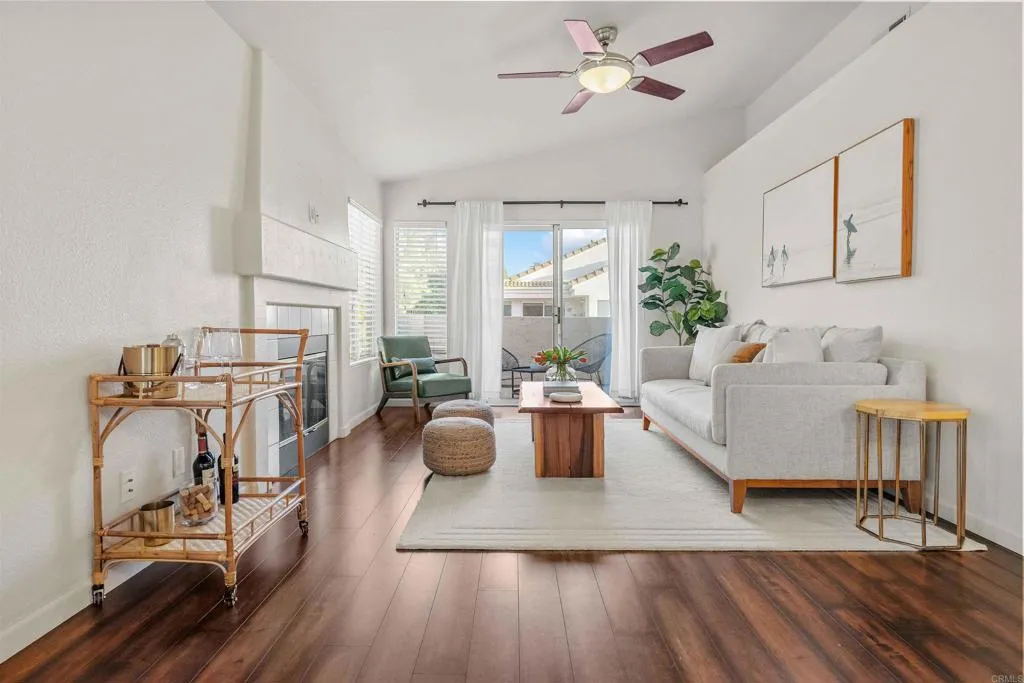 405 Sanibelle Circle Unit 27