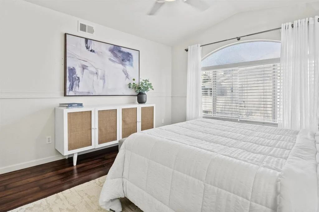 405 Sanibelle Circle Unit 27