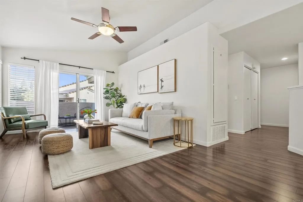 405 Sanibelle Circle Unit 27