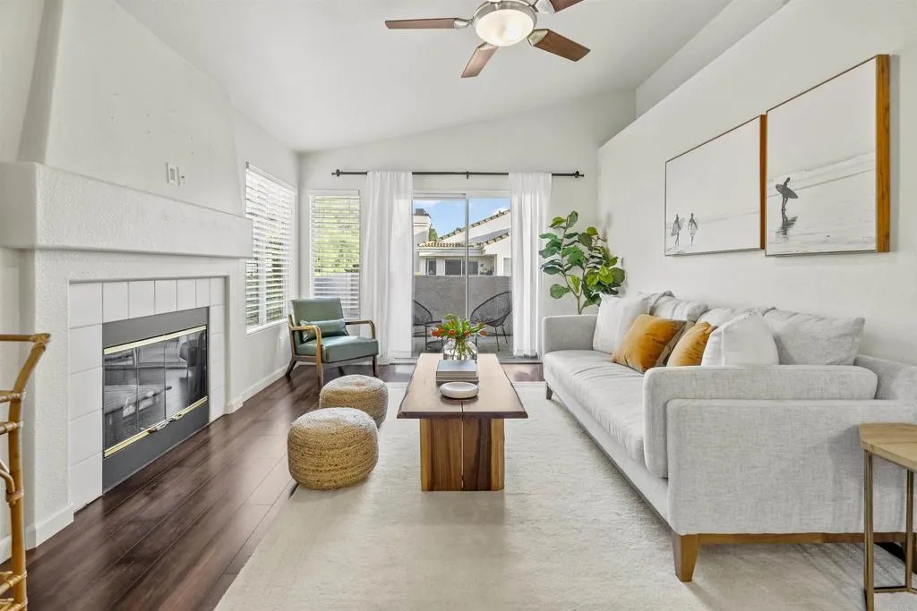 405 Sanibelle Circle Unit 27