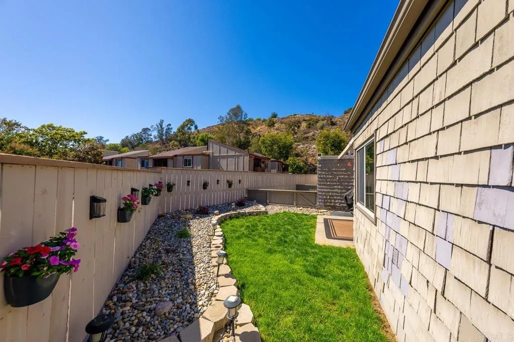 5561 Adobe Falls Rd Unit C
